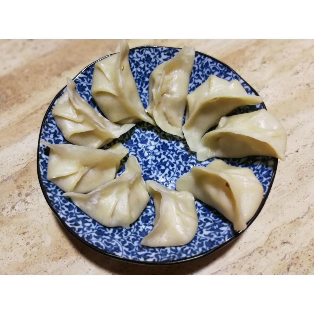 猪肉大葱烫面蒸饺