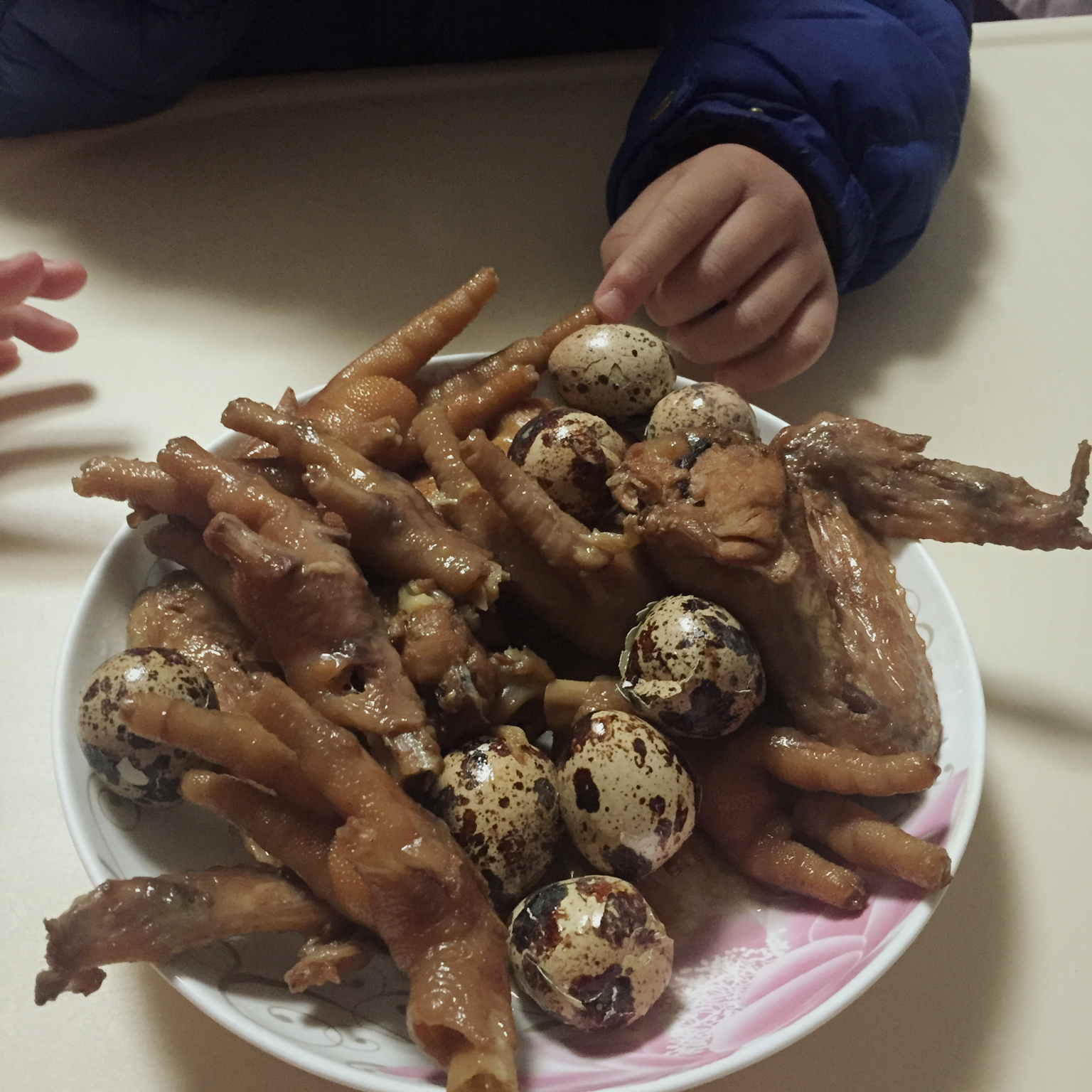 卤鸡脚
