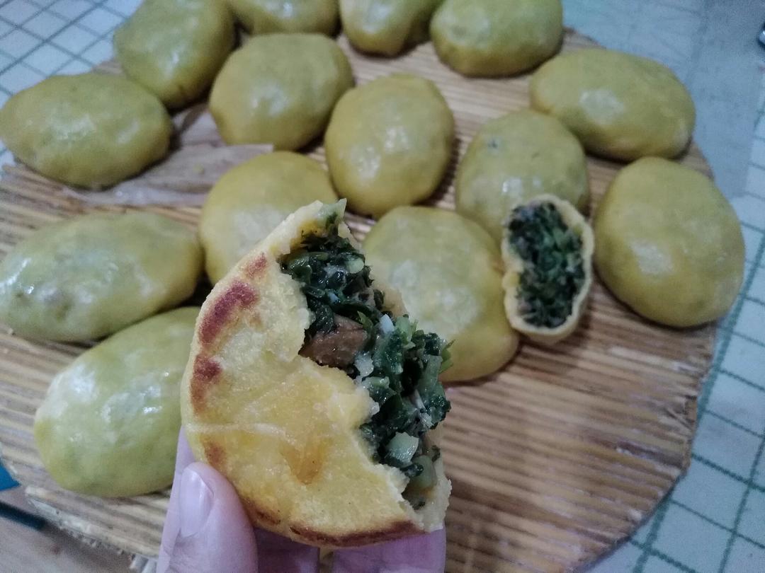 玉米面菜饼子