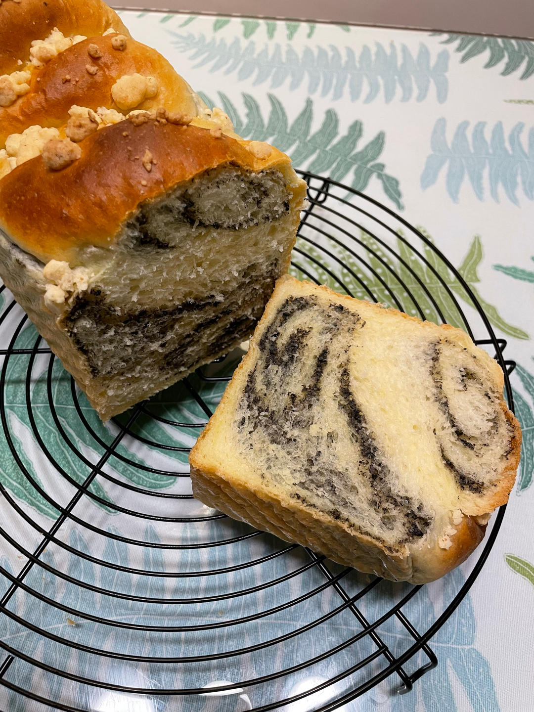 黑芝麻奶酥吐司【一次发酵】