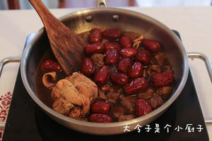 立冬，红枣炖牛肉的做法 步骤6