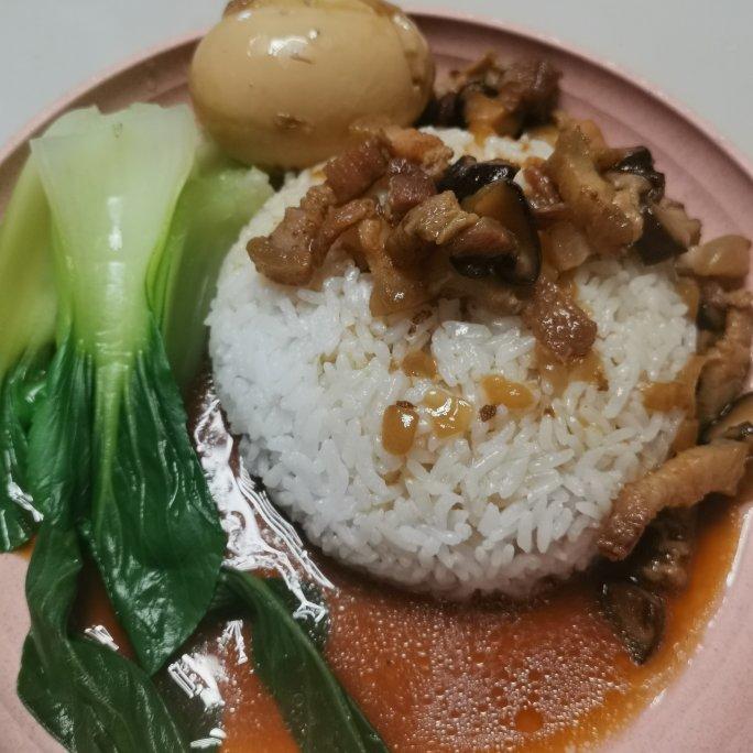 好吃到停不下来的卤肉饭