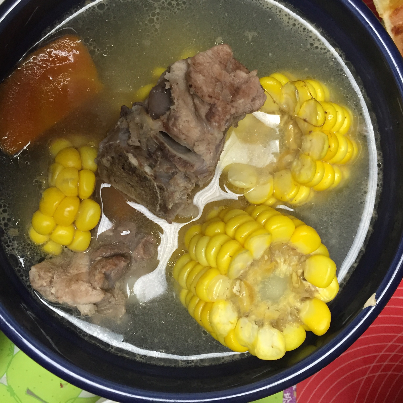 排骨玉米汤
