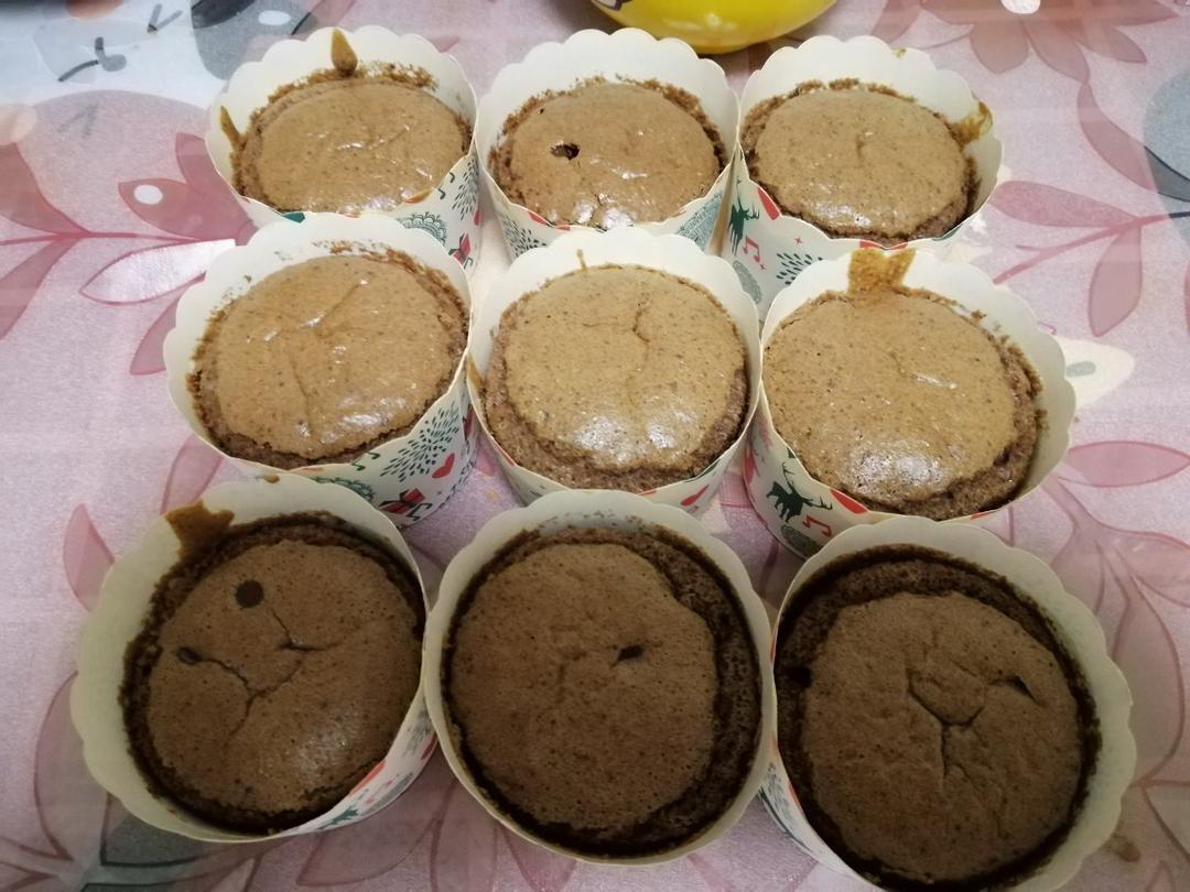 巧克力纸杯蛋糕