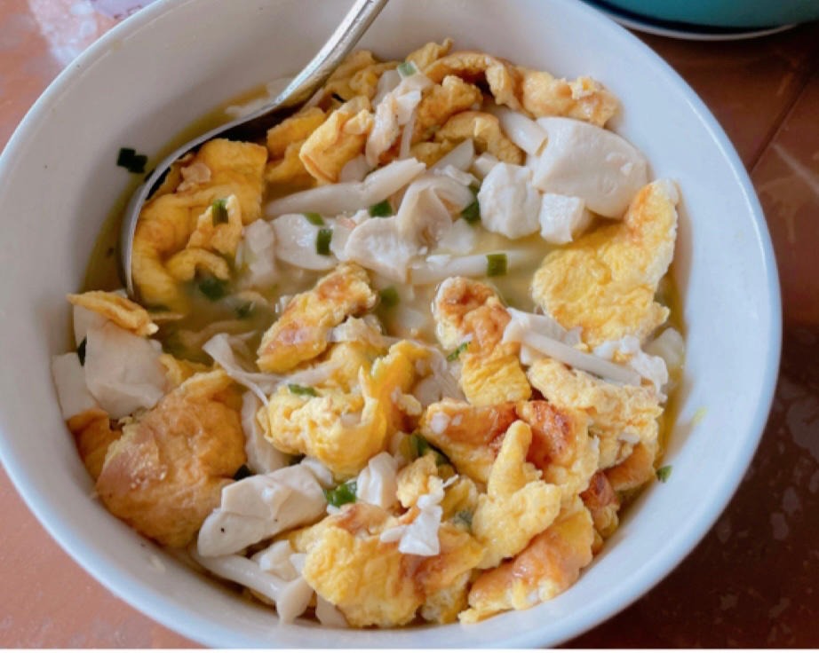海鲜菇豆腐汤，超简单，晚上喝一碗暖暖的🍲
