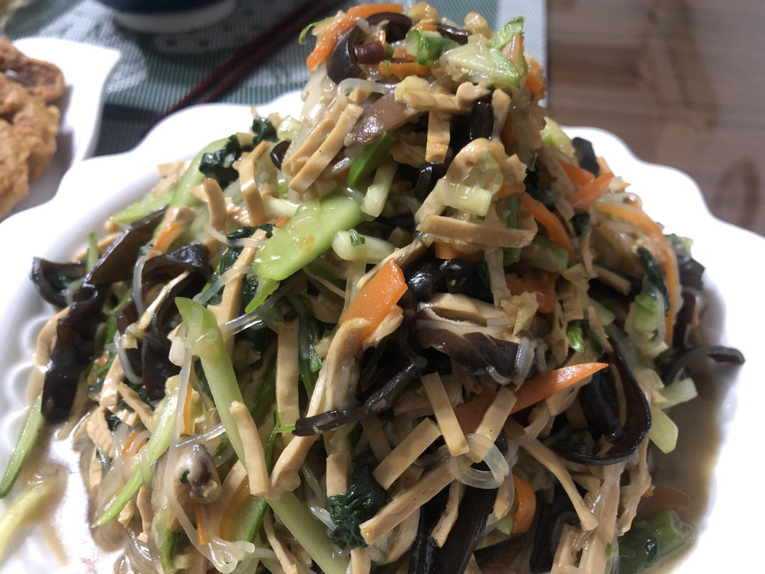 10分钟搞定-豪华版爆款凉拌豆腐丝