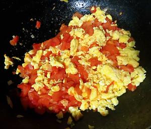 番茄鸡蛋拌意面的做法 步骤8
