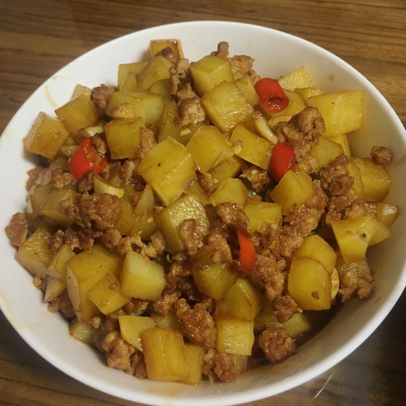 肉末土豆浇饭