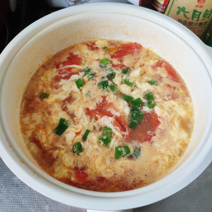 快手开胃汤--155大卡的西红柿鸡蛋汤的做法 步骤1