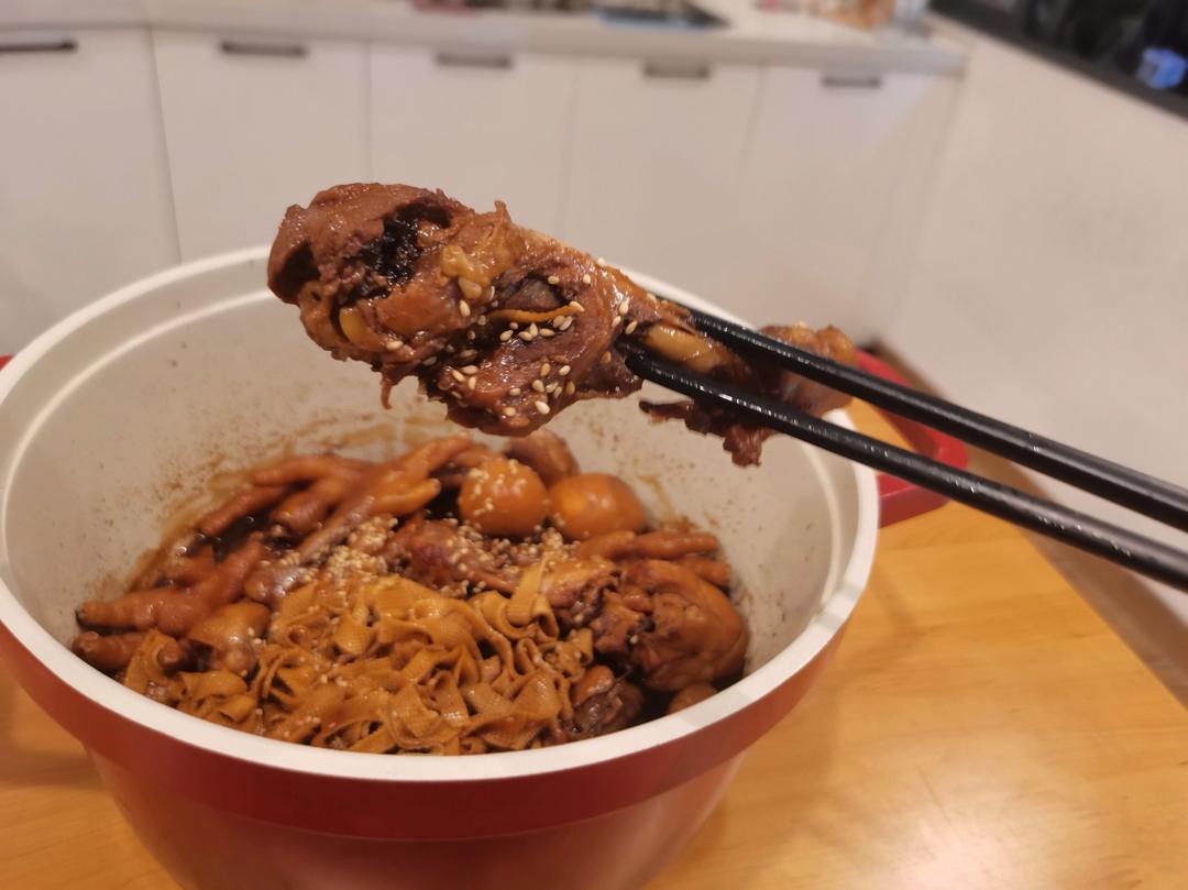 一个人也要认真吃饭