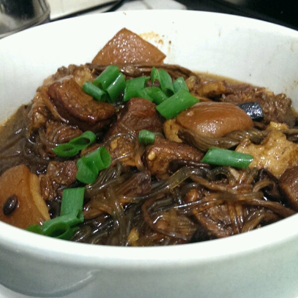 猪肉茶树菇炖粉条