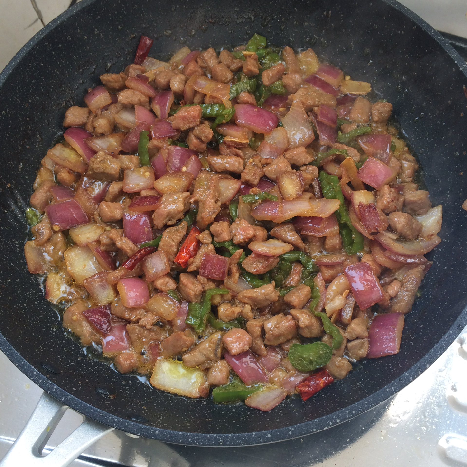孜然洋葱炒牛肉粒