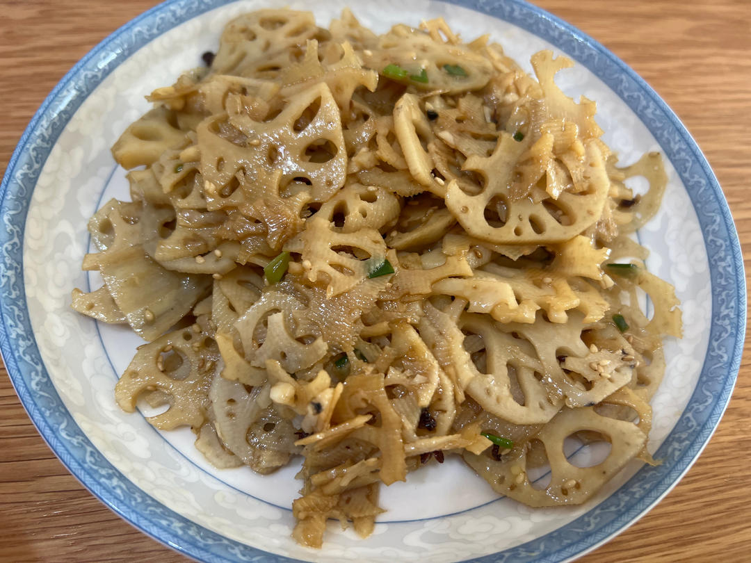 从大排档偷学的凉拌藕丁