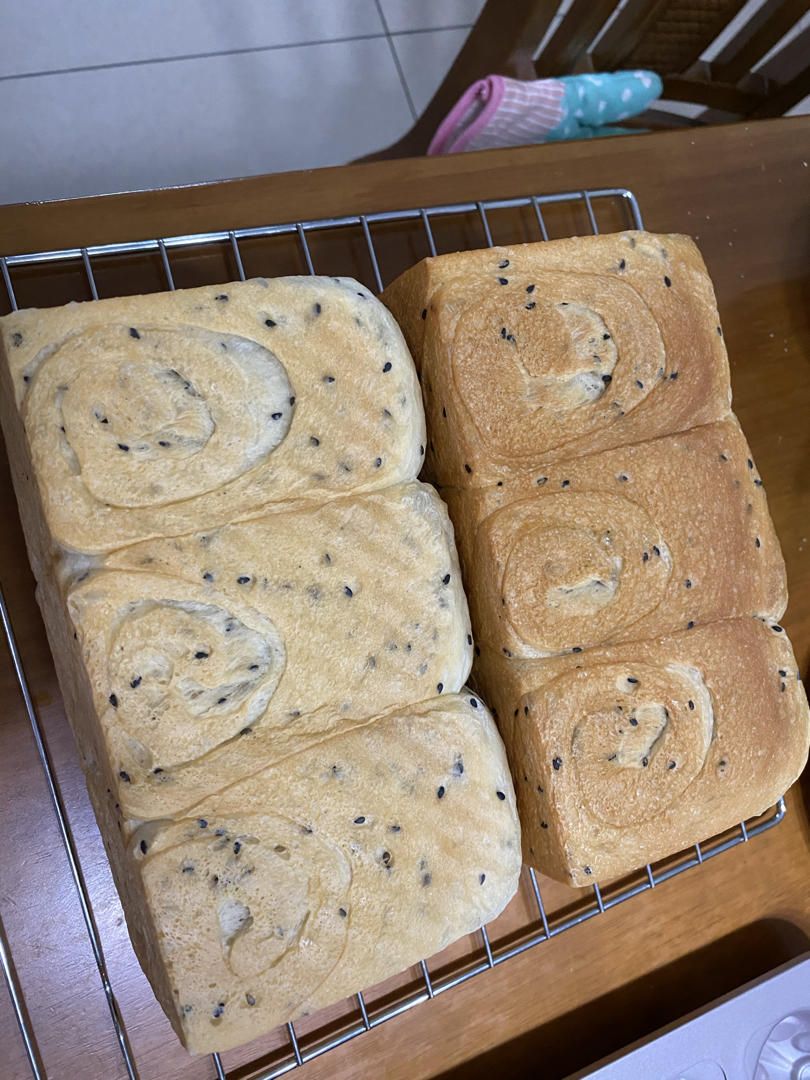 黑芝麻吐司
