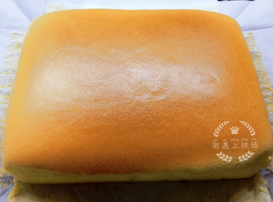 蜂蜜古早味蛋糕超详细制作过程（含两种不同尺寸模具的配方）的做法