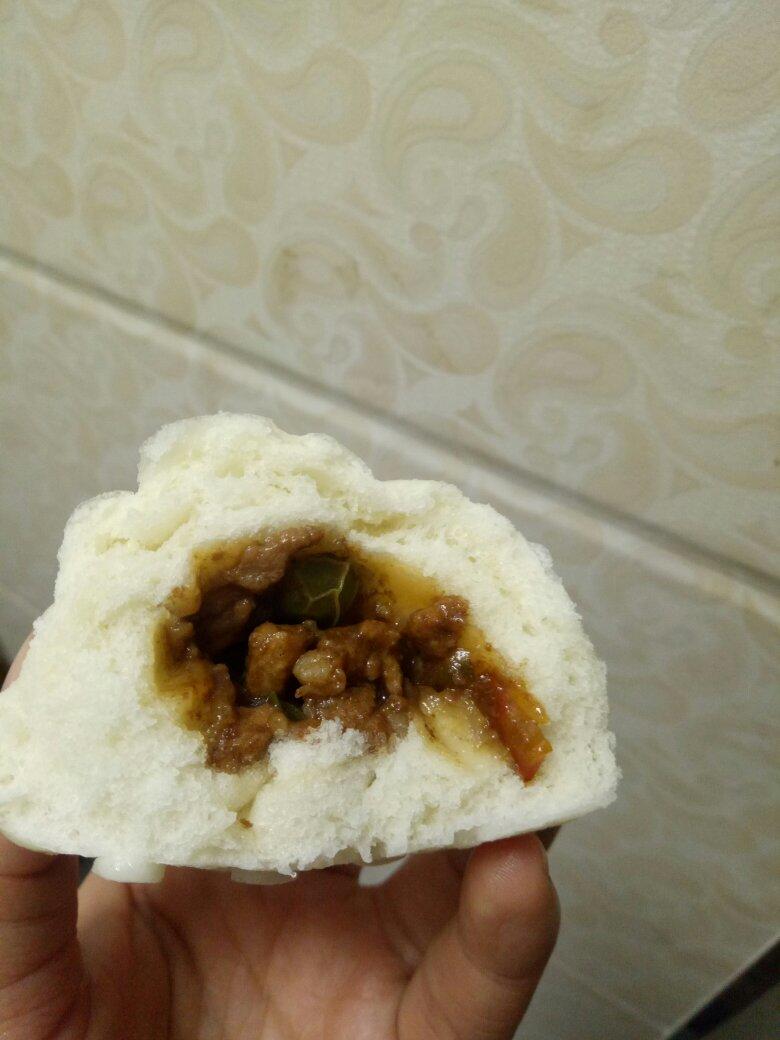 洋葱酱肉丁包子