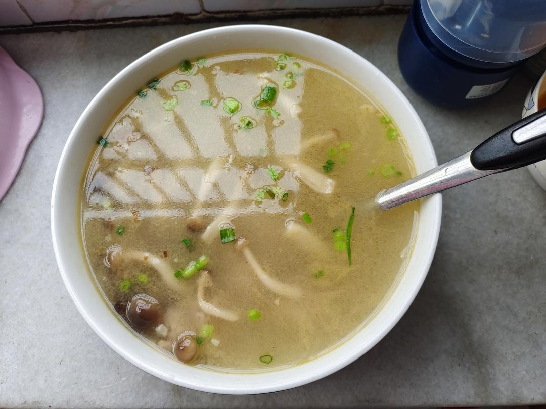 无添加肉丸蟹味菇汤