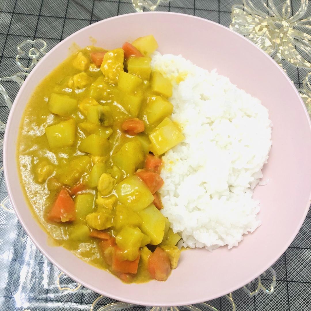 椰浆咖喱鸡肉饭