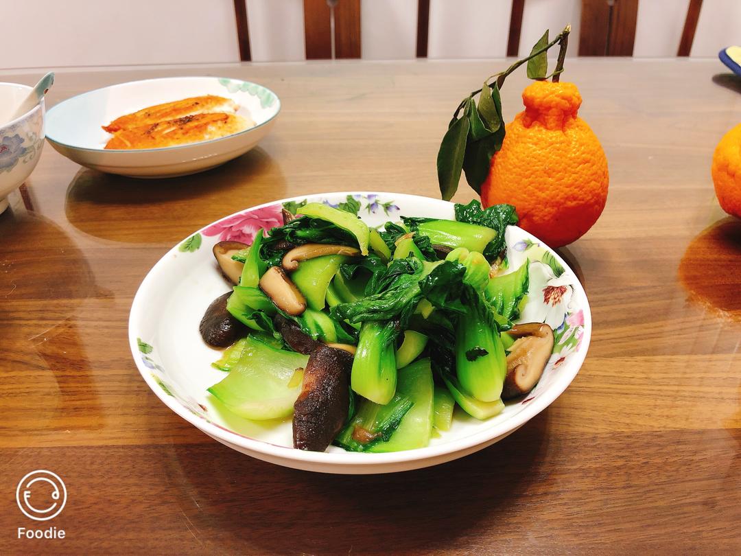 超简单香菇炒油菜的做法