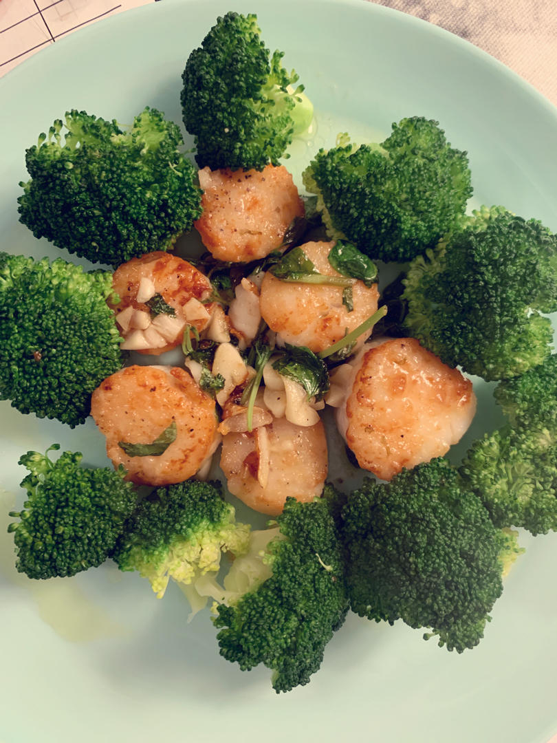 香煎带子🍴扇贝 Seared Scallops with Garlic Basil Butter｜十五分钟做出超好吃的西式海鲜🦪