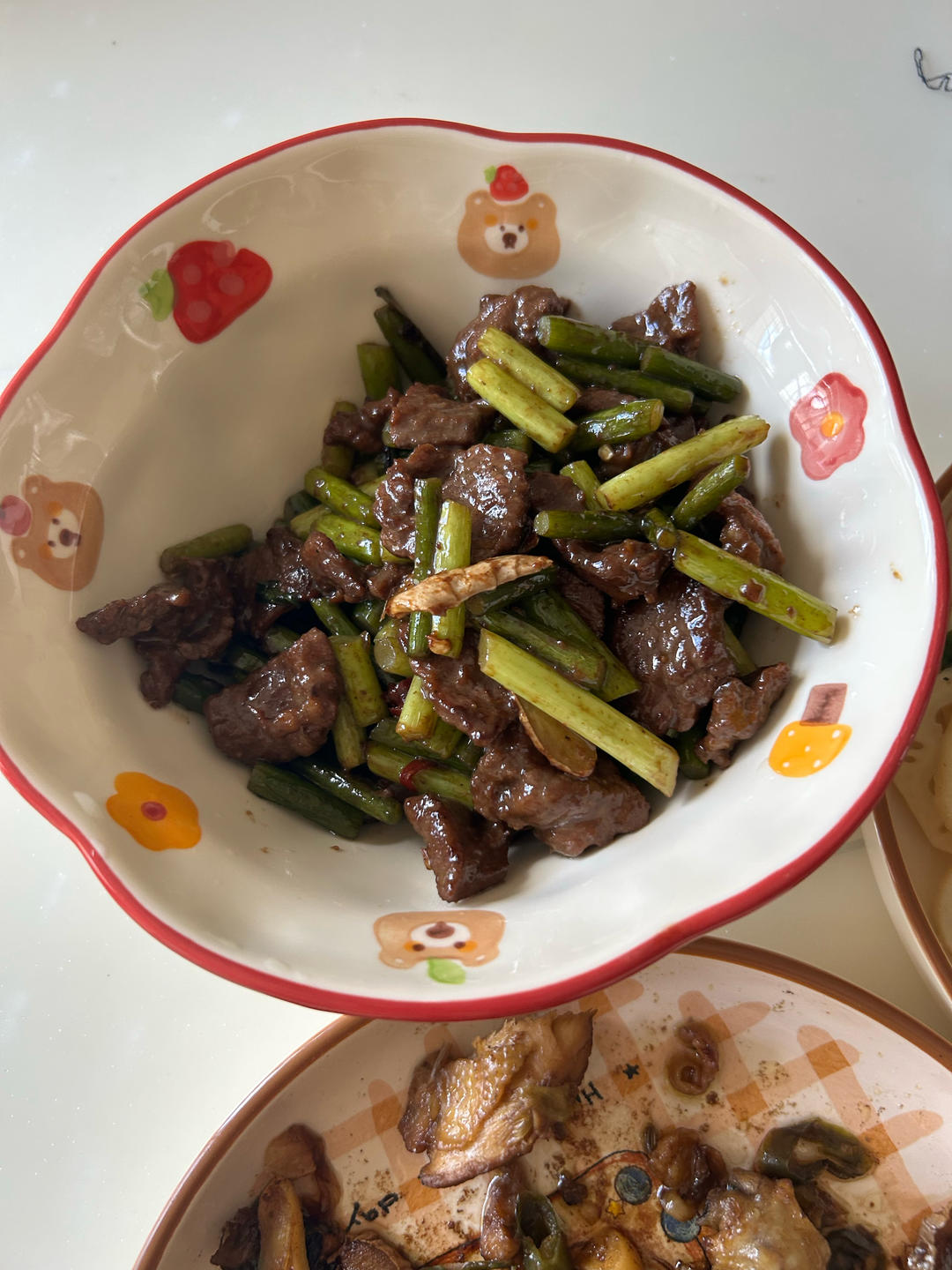 孜然牛肉炒蒜苔