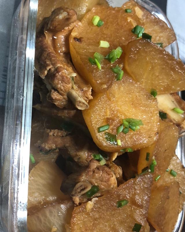 萝卜红烧排骨