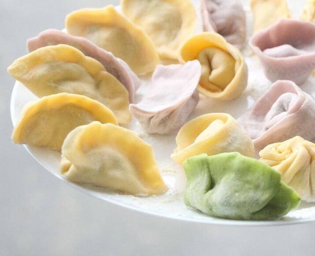 Dumpling 三色手工饺（香菇佛手瓜）的做法