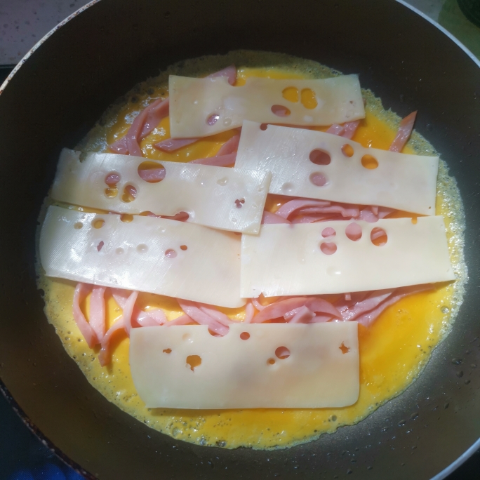 火腿芝士蛋卷(快手早餐)的做法 步骤7