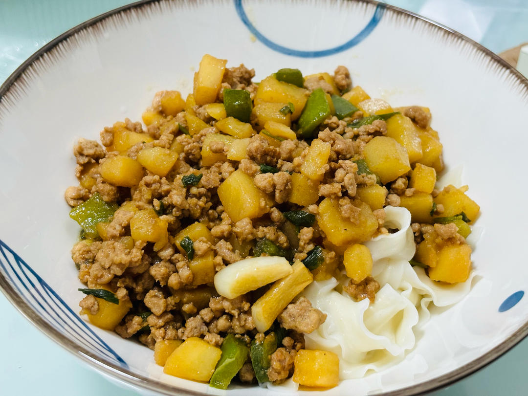 超级下饭的肉沫炒土豆！