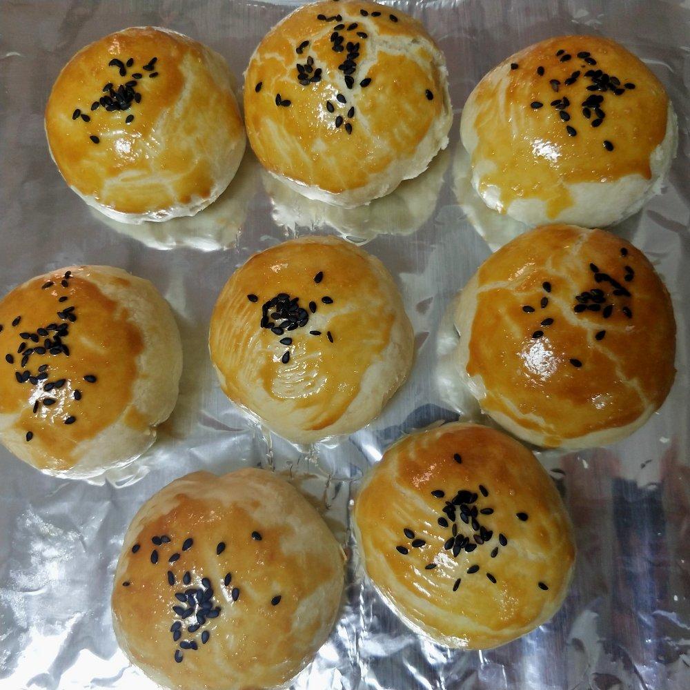 排四个小时队也买不到的鲜肉月饼，秘诀是放麻油！