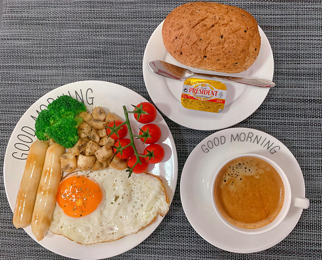 100%全麦黑芝麻餐包（一次发酵）