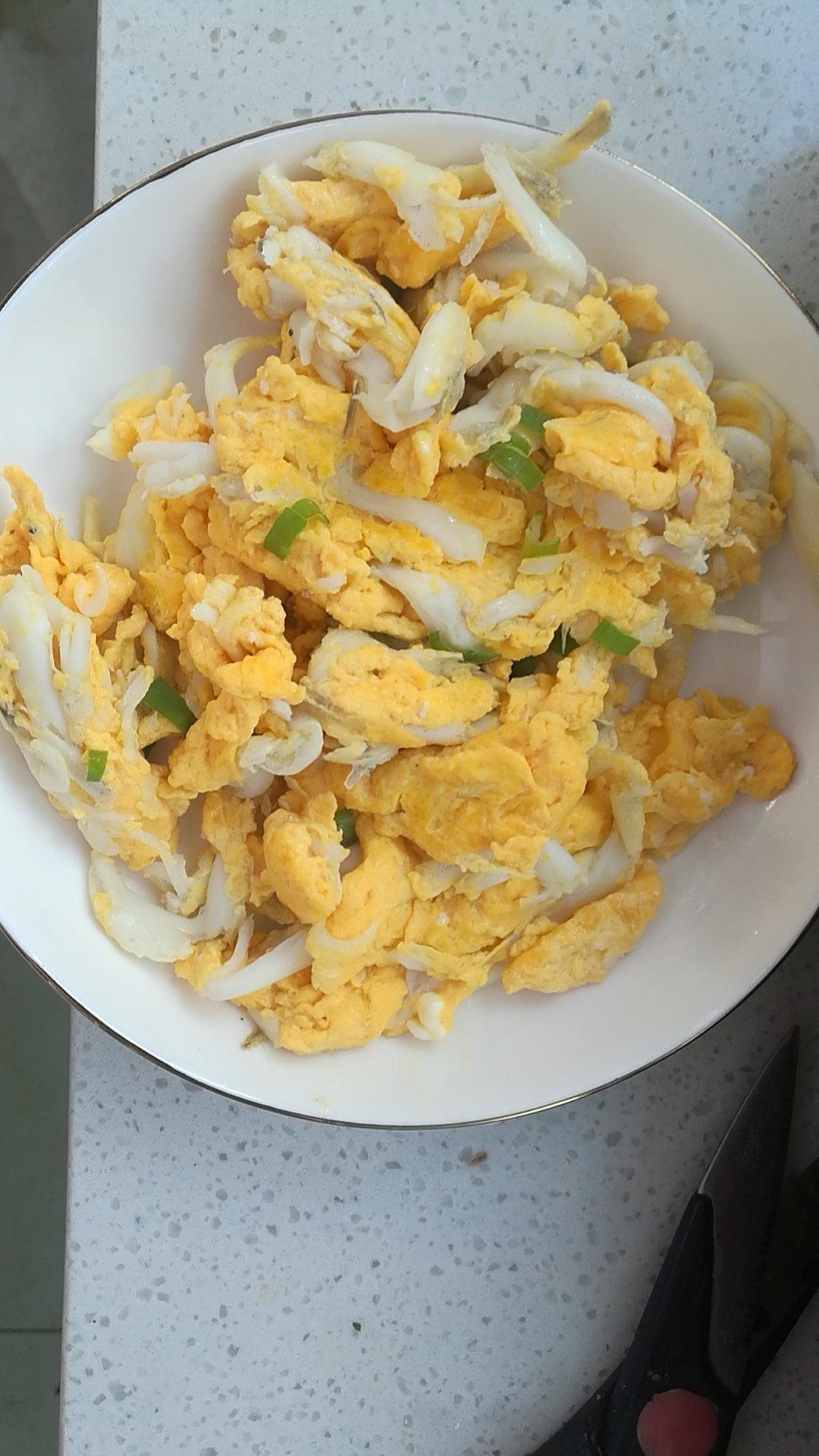 银鱼炒蛋