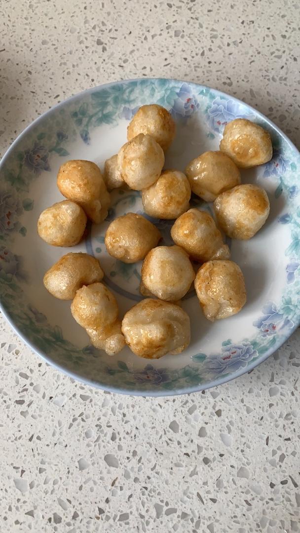 外脆内糯的炒汤圆