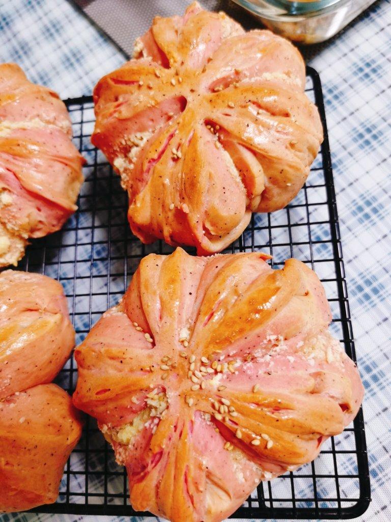 火龙果椰蓉樱花面包B51