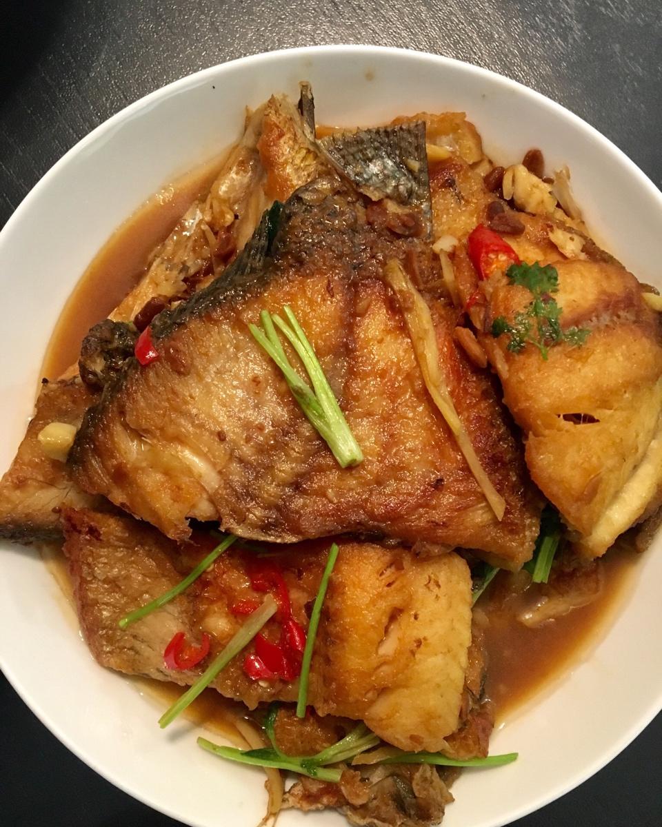 红烧鲫鱼