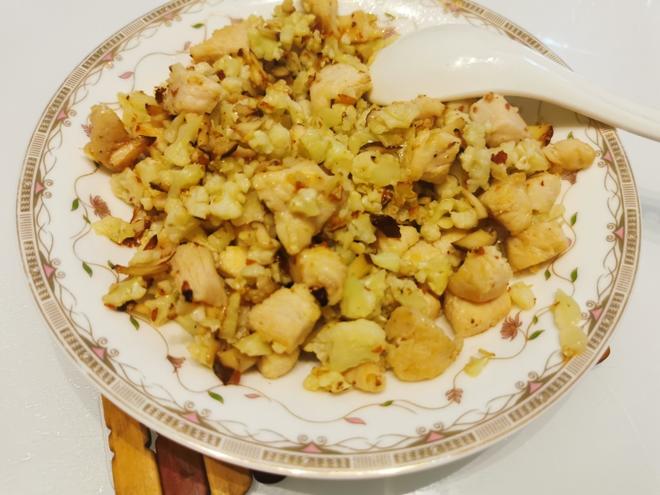 减脂餐之花椰菜“炒饭”的做法