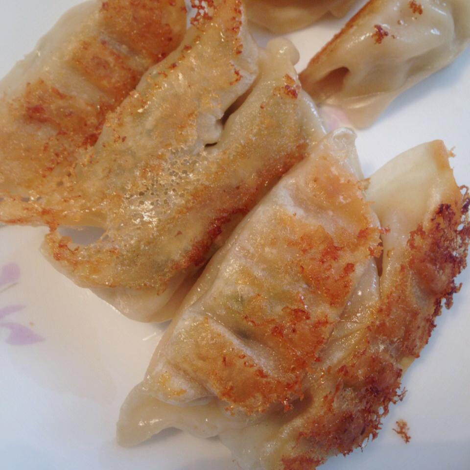 速冻水饺吃腻了吗~变锅贴吧(๑´ڡ`๑)