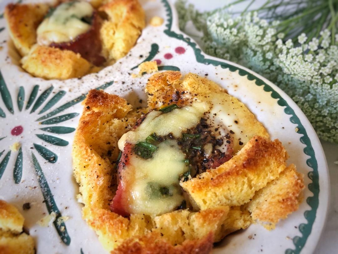 培根鸡蛋吐司杯