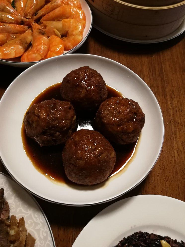 四喜丸子/红烧狮子头 Chinese Meatballs