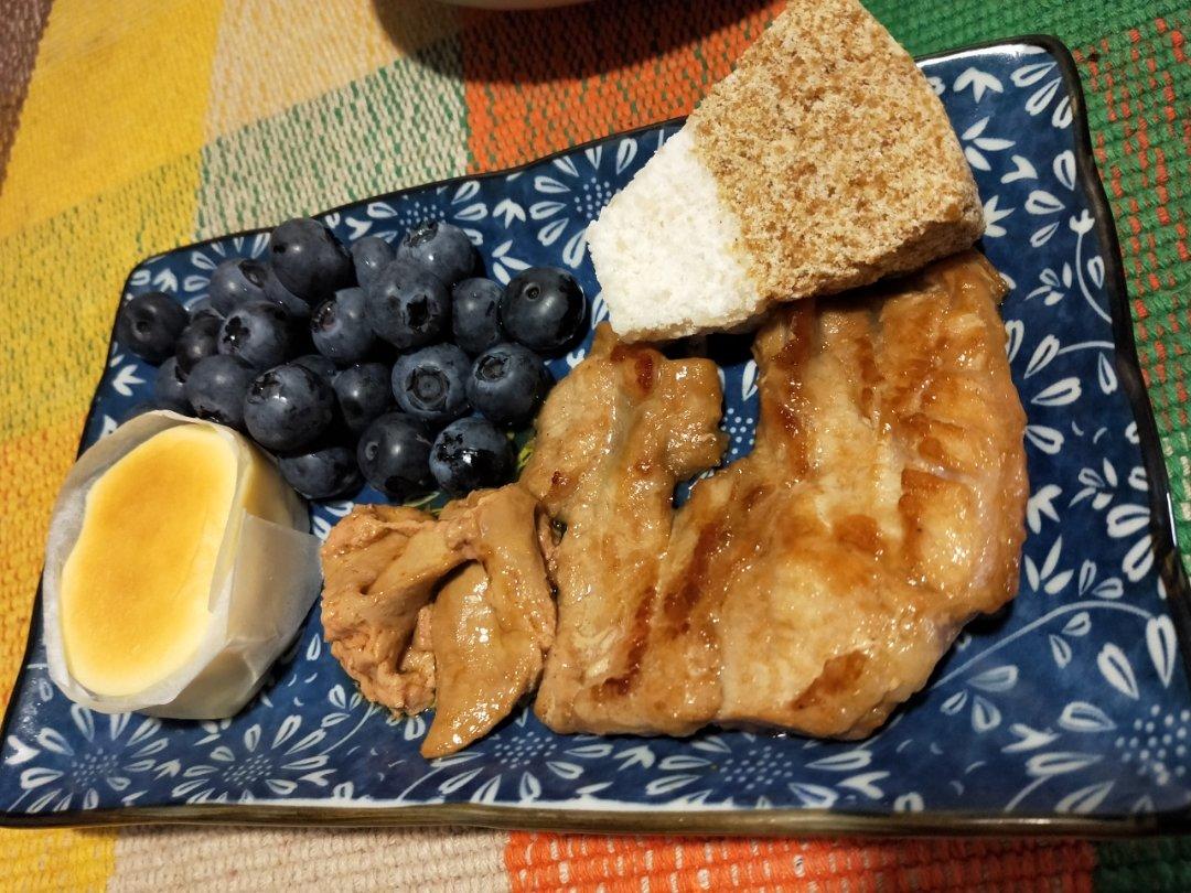 煎猪扒（超简单）和其他的猪扒在这食谱的最下面