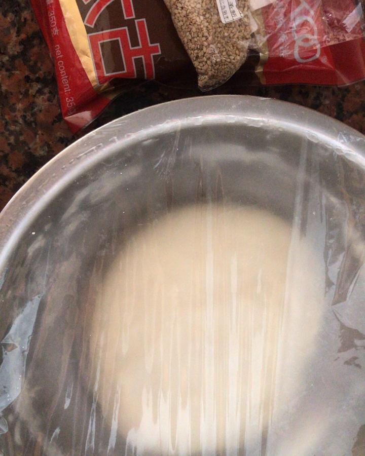 吮指红糖酥饼