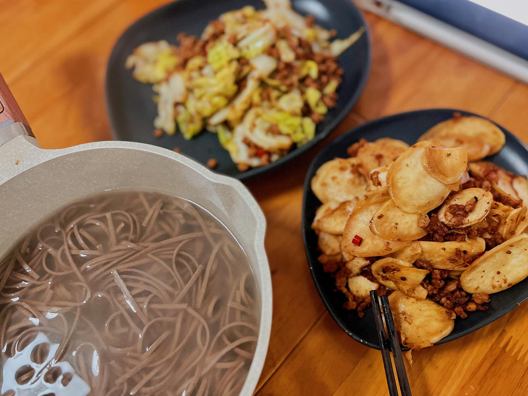 茭白这样做百吃不厌，茭白炒肉