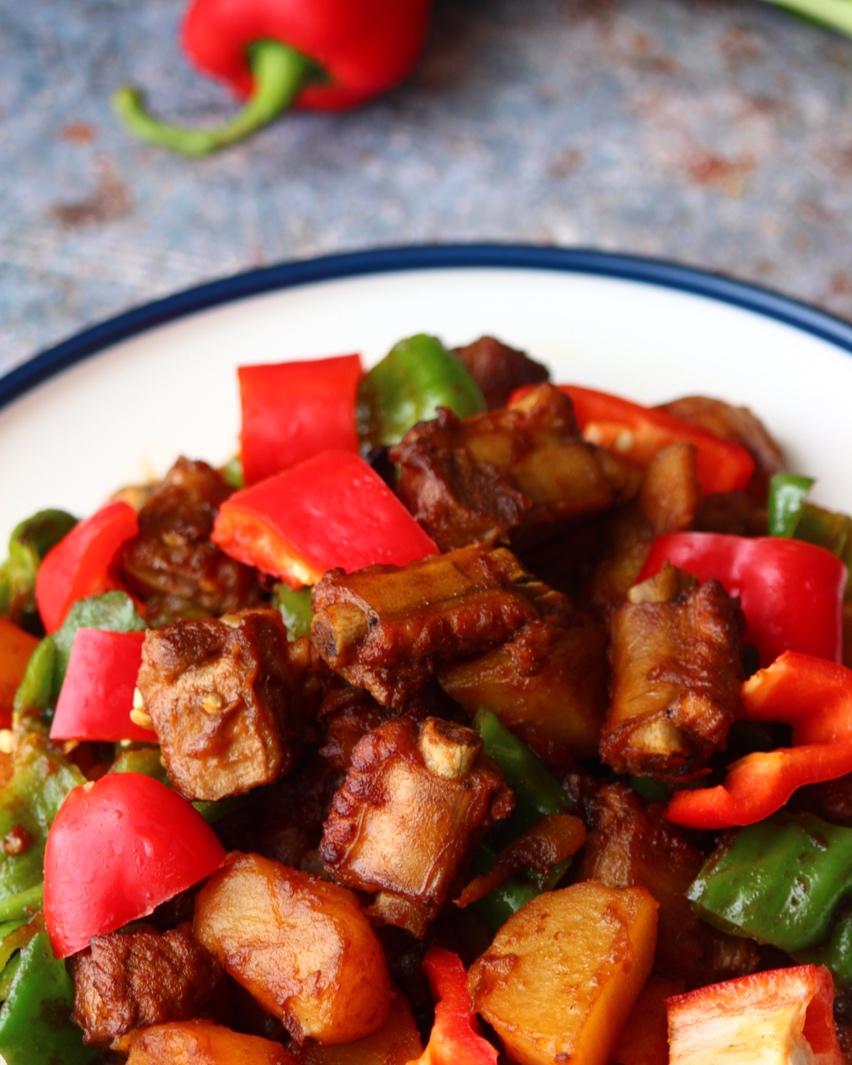 零难度开胃大菜‼️年味土豆烧排骨😋😋