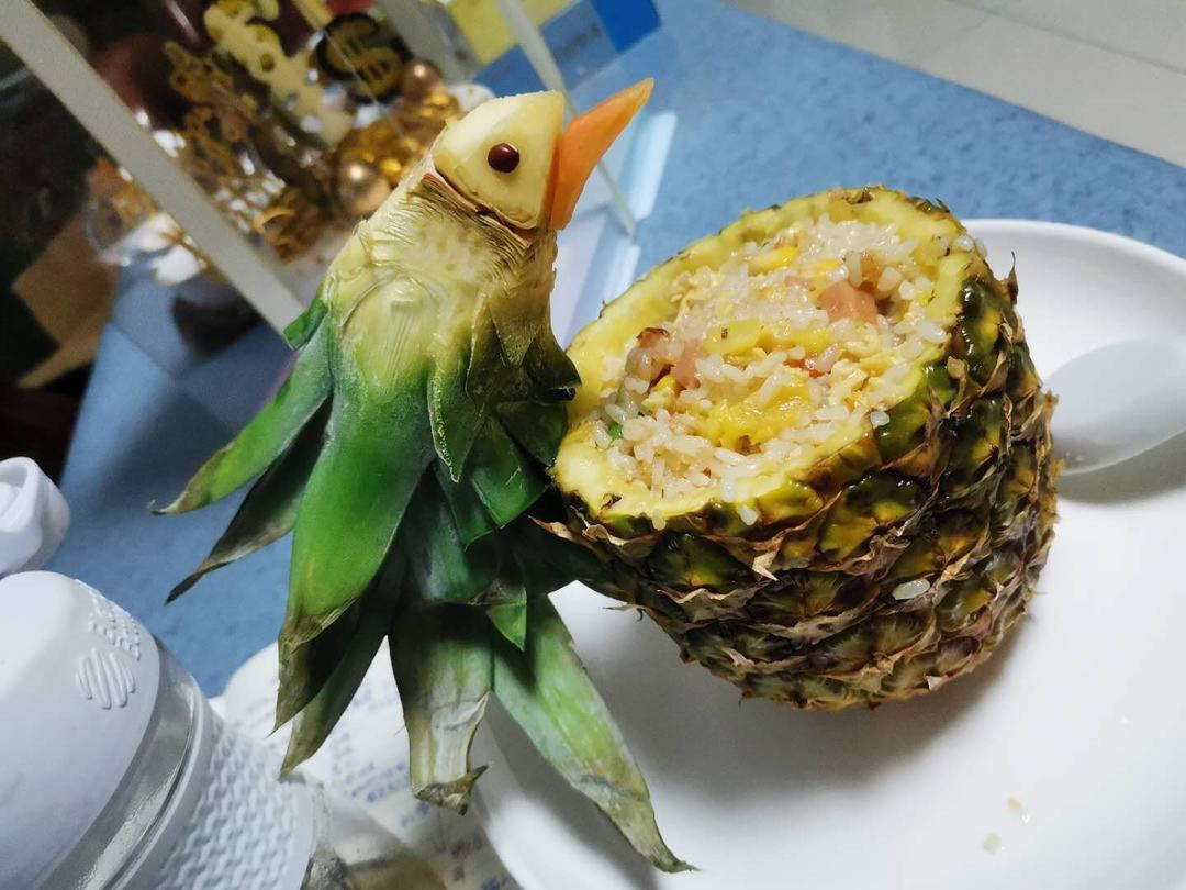 鸟语花香菠萝炒饭