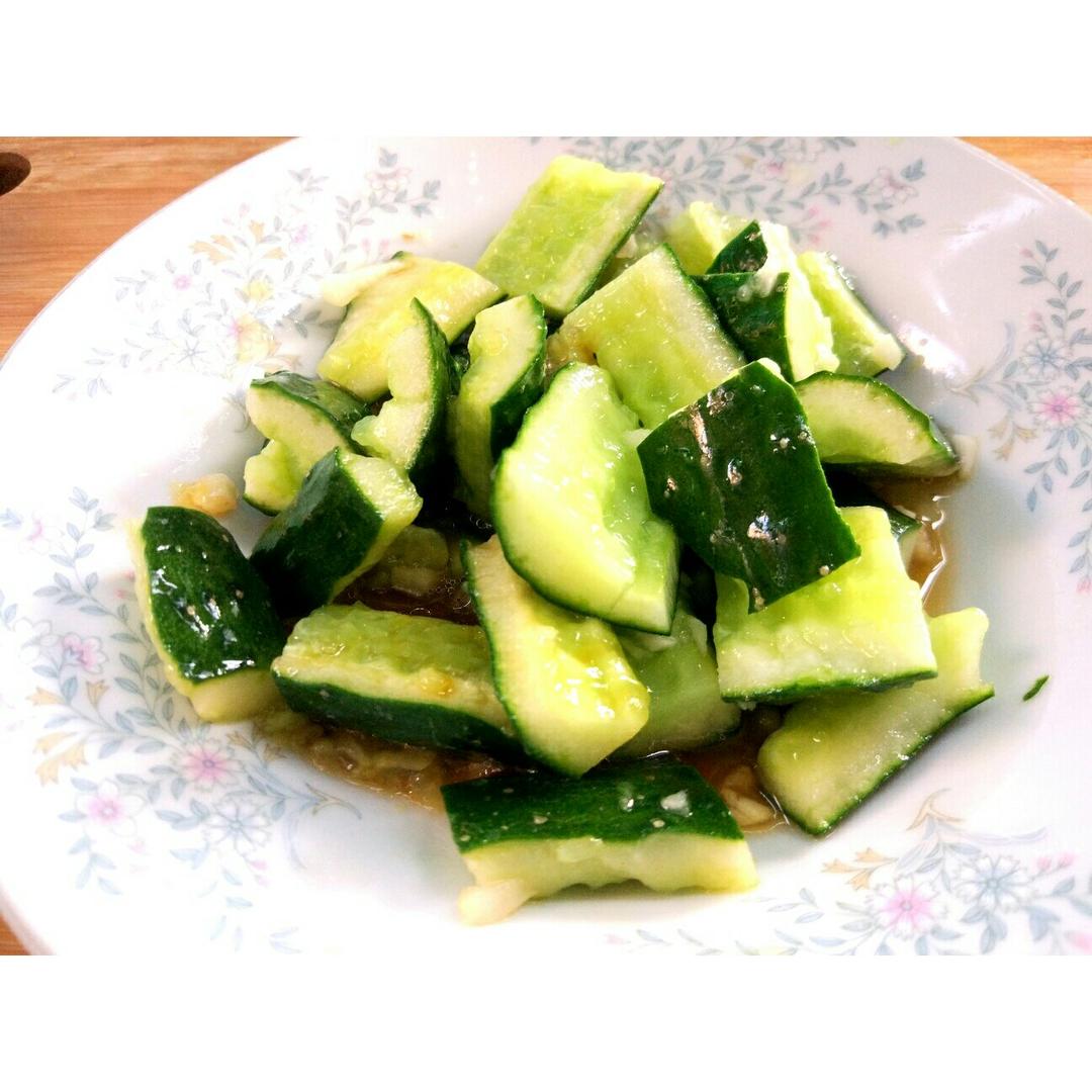 凉拌青瓜
