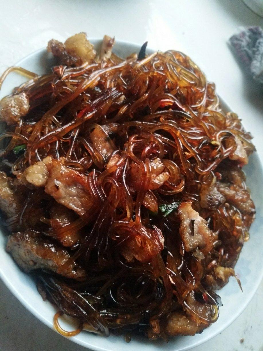 蚂蚁上树