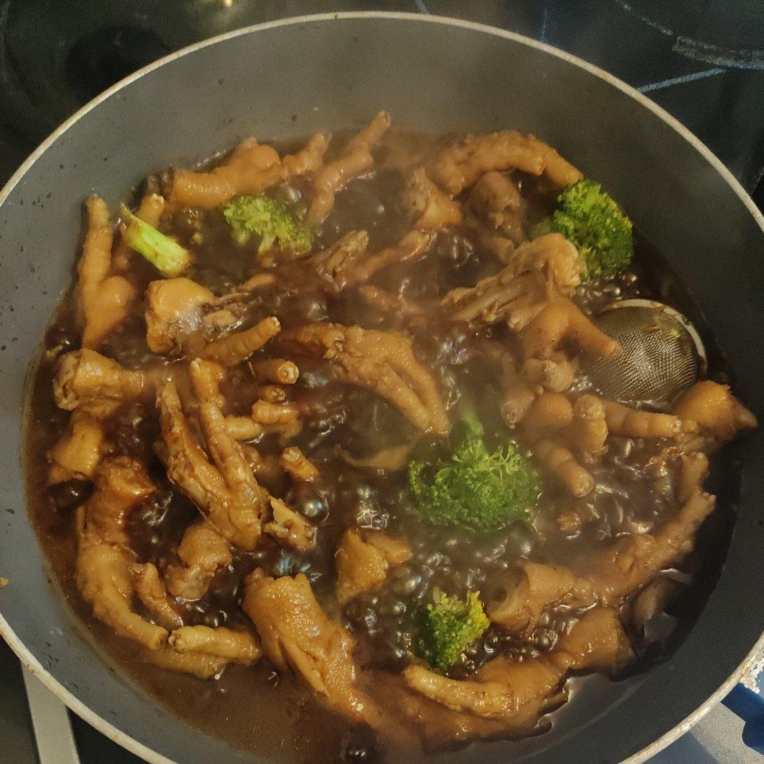 “销魂”卤鸡爪