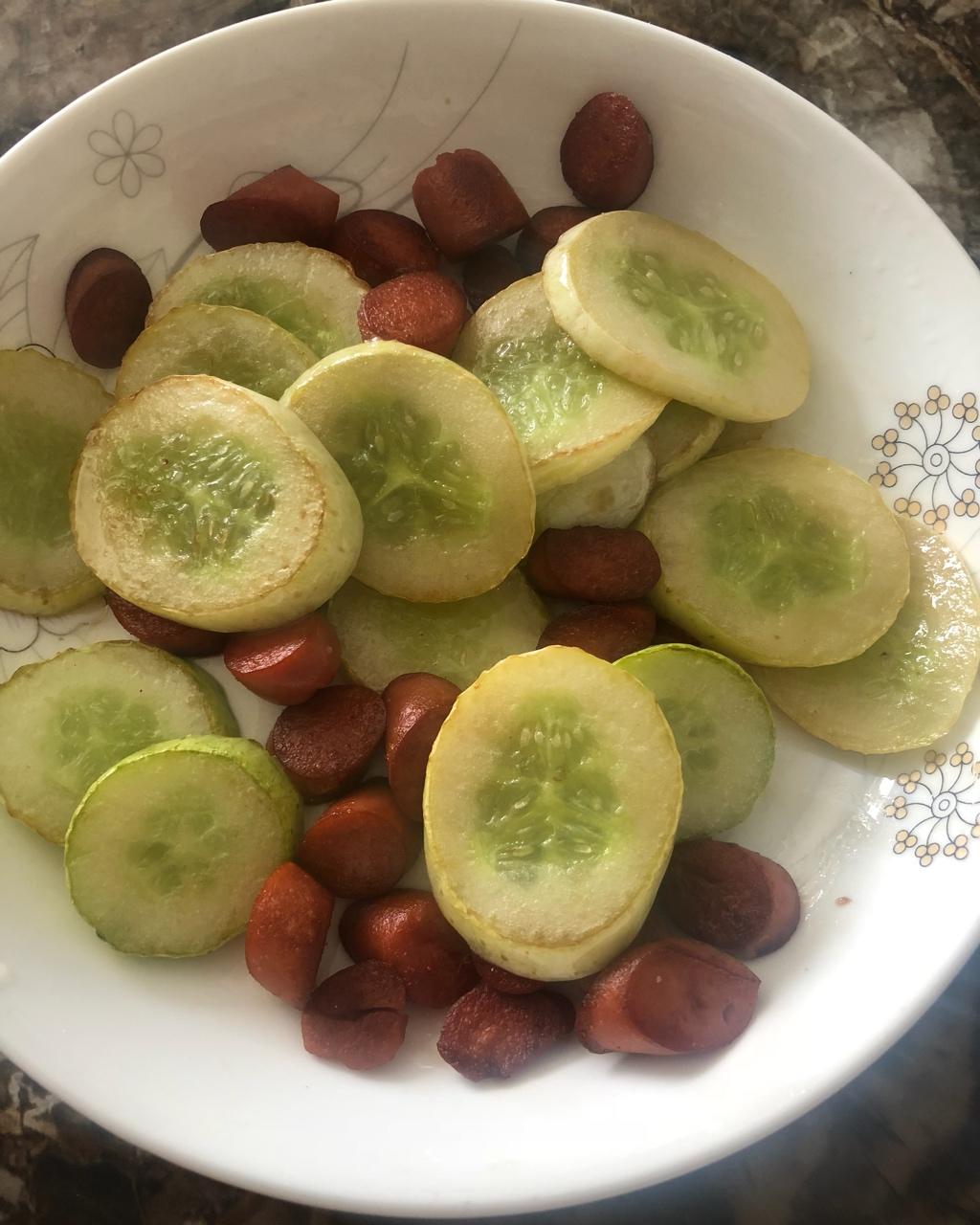 火腿肠炒黄瓜