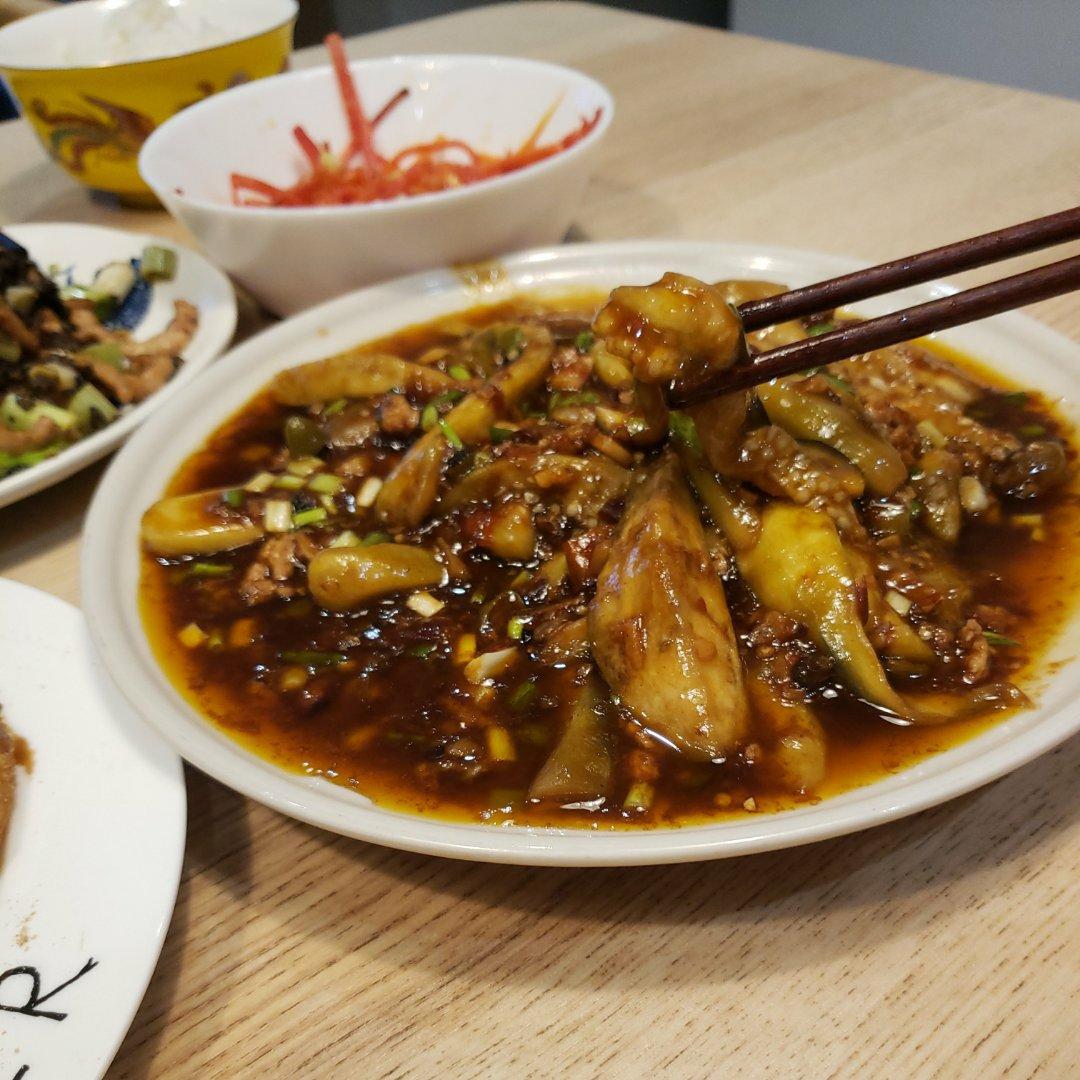 厨师长教你：“少油型鱼香茄子”的做法快收藏了