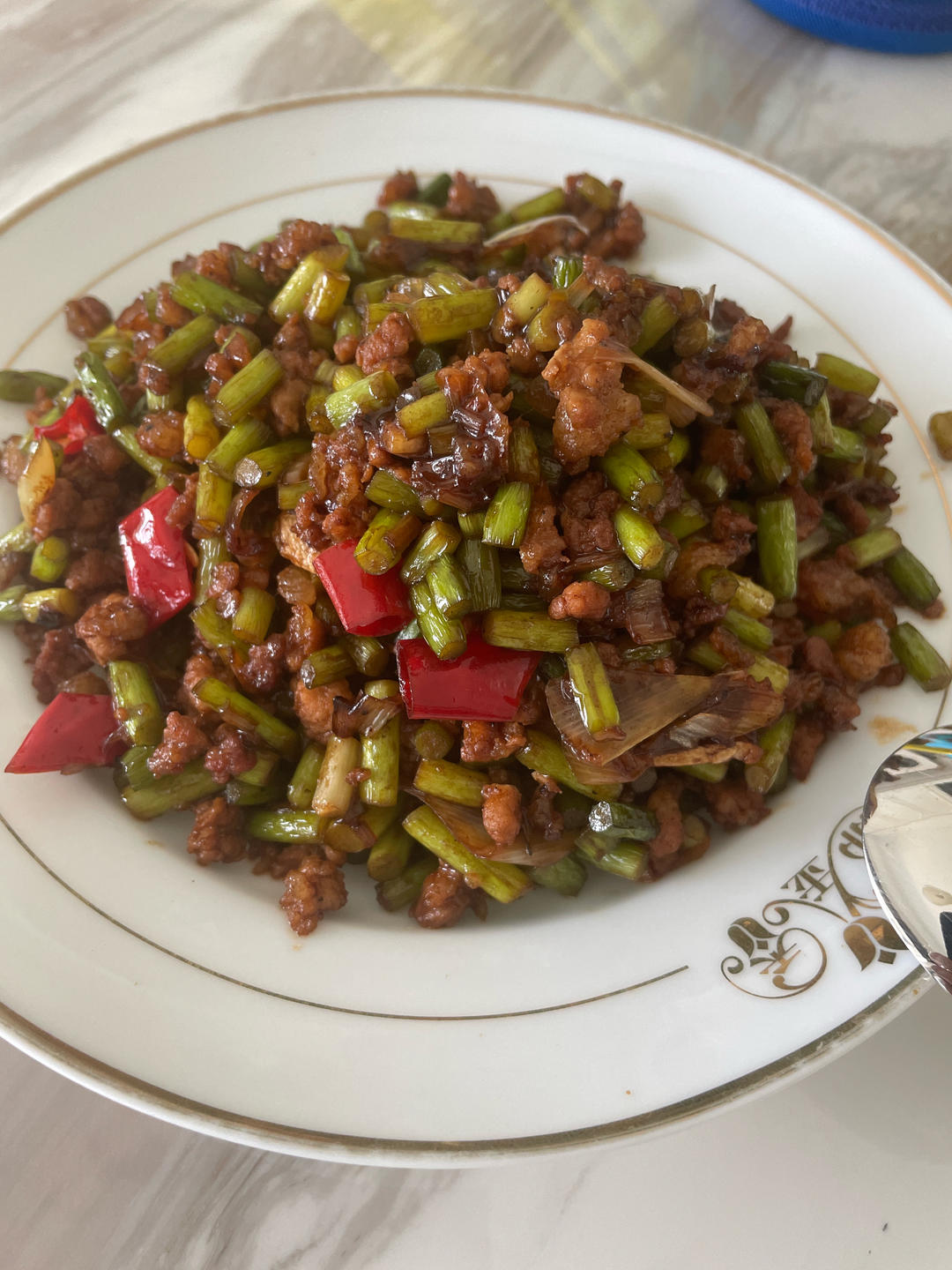 蒜苔炒肉末，三碗米饭都不够吃